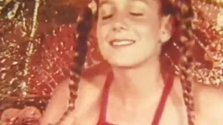 La bionda viene coinvolta nel rapporto sessuale dopo il bagno. mamme troie gratis