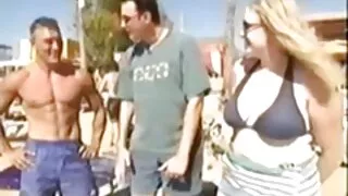Massaggiatrice cavalca il cazzo del mamme troie video porno cliente.