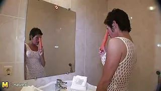 Bionda scopata in una posizione di cancro in nonne troie porno natura.
