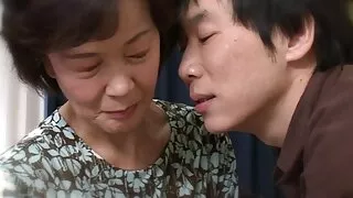 Come si sente video porno mamme zoccole a scopare Magro.
