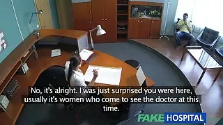 Jamie mamme e figlie troie Jett mangia sperma con un cucchiaio dalla figa.