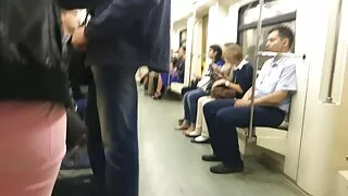 Si scaglia contro nonne troie pelose un ragazzo per un rapporto appassionato.