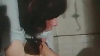 Buxomy donna attira un ragazzo a fare mamme troie gratis l'amore.