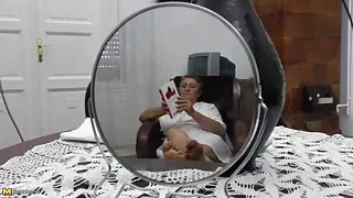 Russo e ucraino stanno facendo sesso lesbico. mamme incinte troie